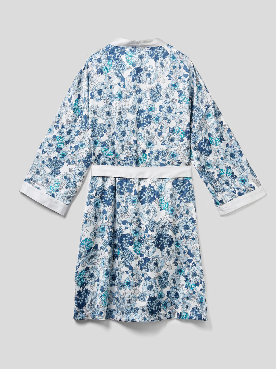 Roupão kimono em cetim estampado image number 2