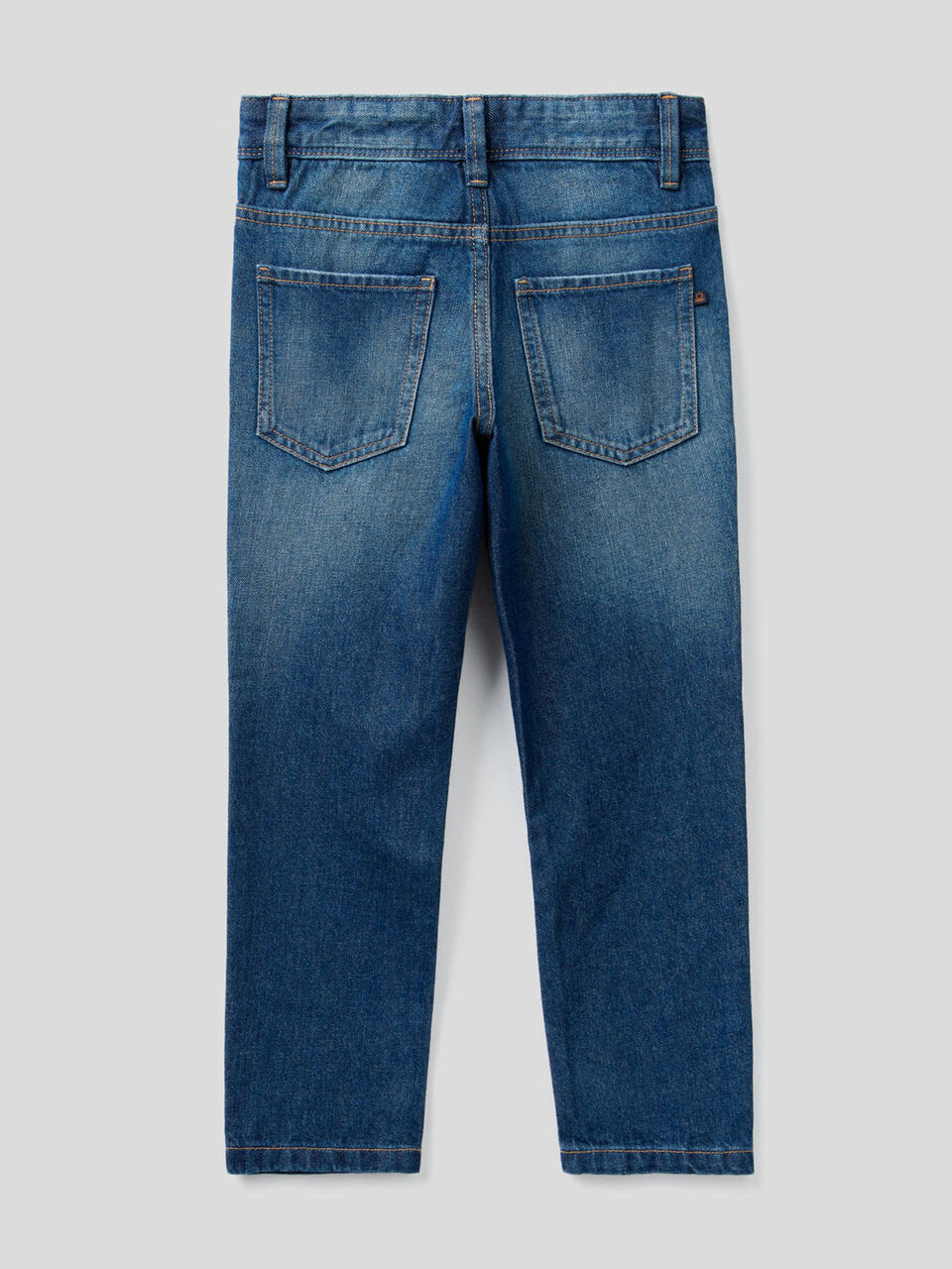 Jeans straight leg em denim 100% algodão image number 2