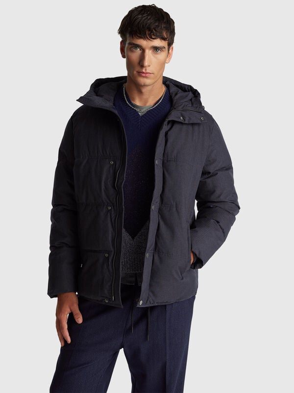 Casaco regular fit com capuz Homem