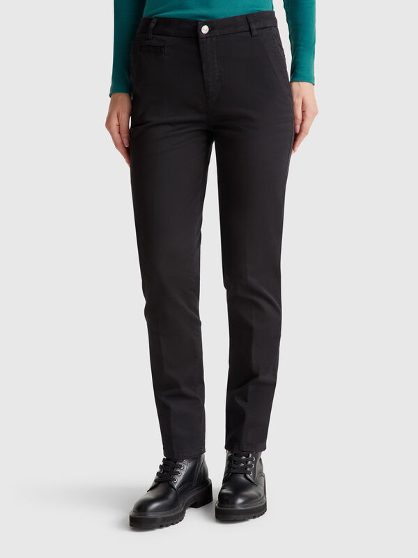 Chinos slim fit em algodão bege Mulher
