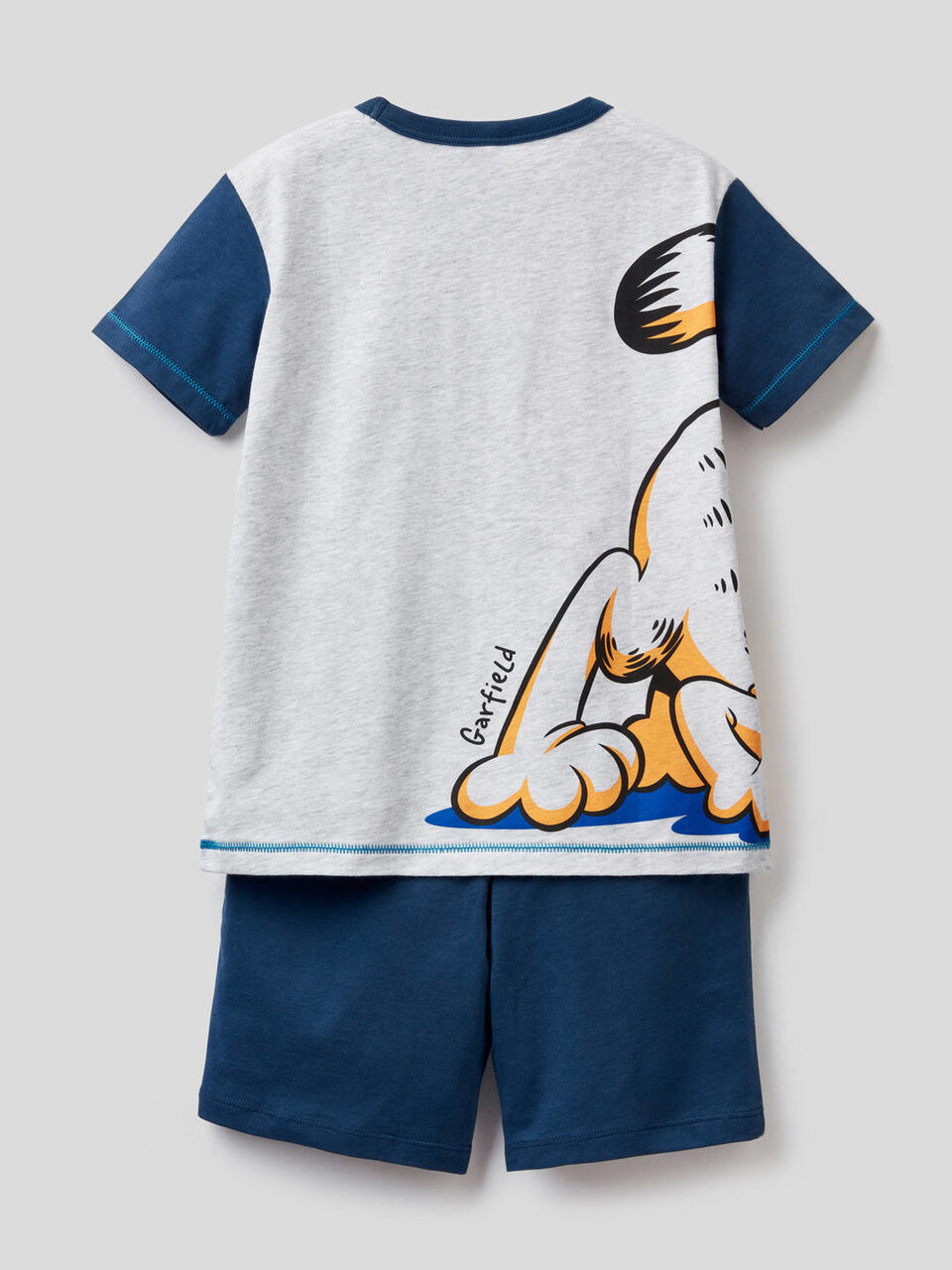 Pijama curto com estampa Garfield image number 2