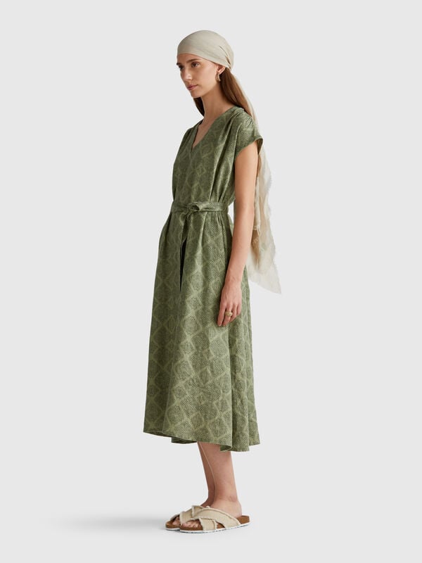 Vestido de linho estampado Mulher