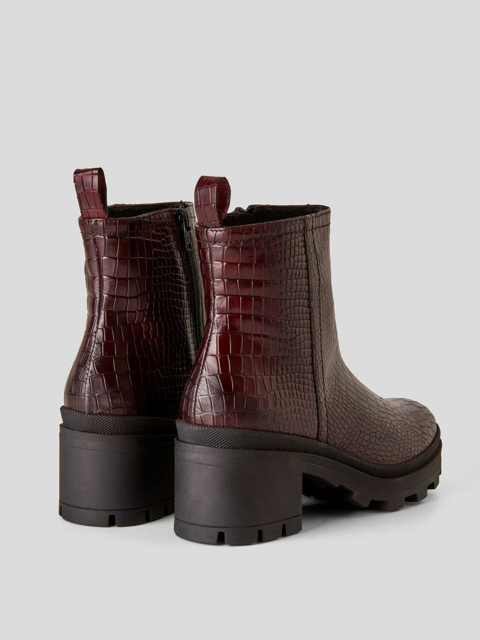 Botas com tacão em pele estampada image number 2