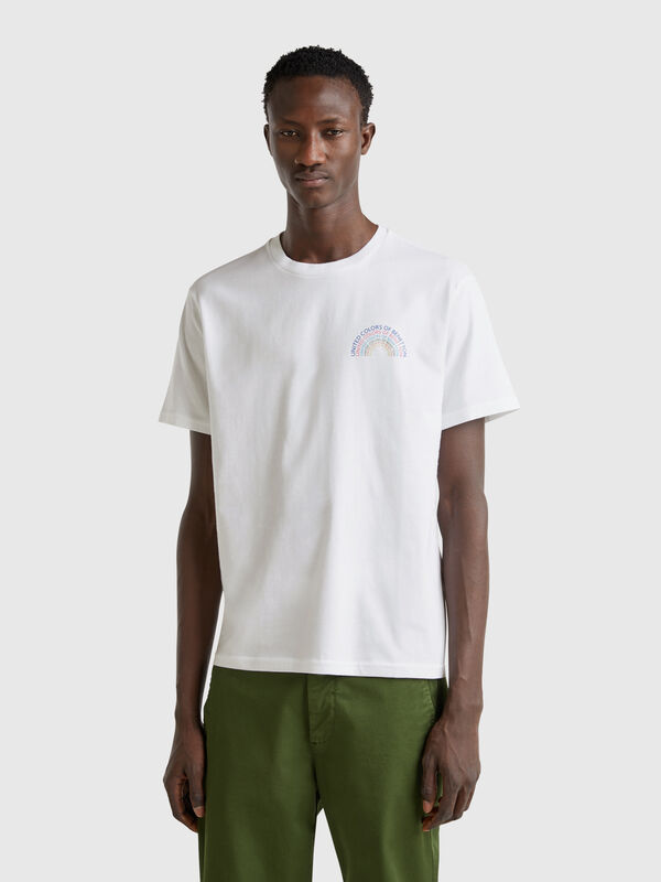 Camiseta branca de algodão com logótipo multicolorido Homem