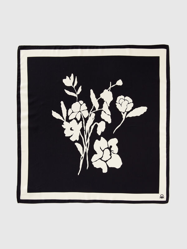 Lenço com estampa de flores Mulher