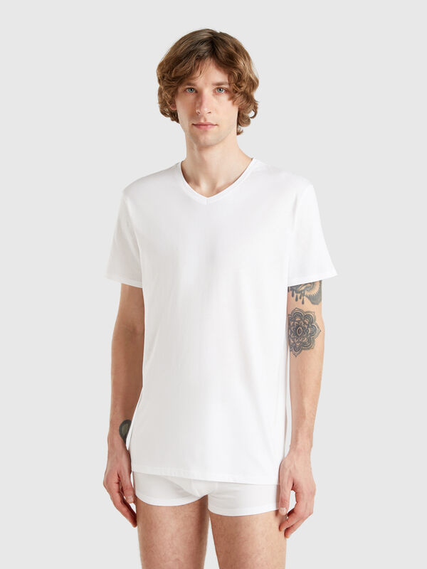 T-shirt com decote em V em algodão de fibra longa Homem