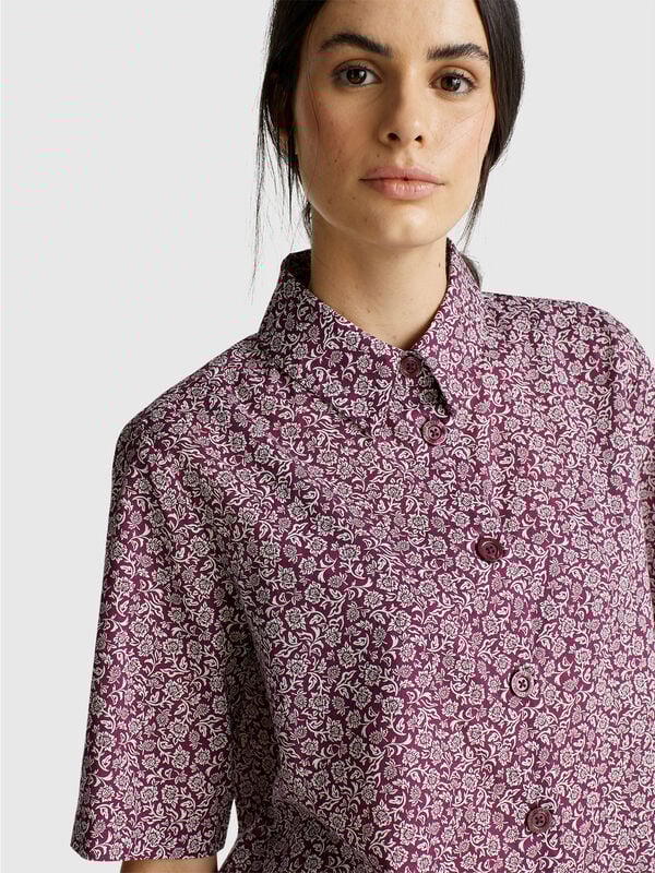 Camisa padrão de manga curta Mulher