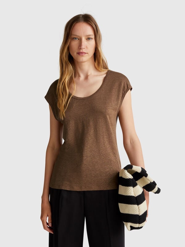 T-shirt decote amplo em linho puro Mulher