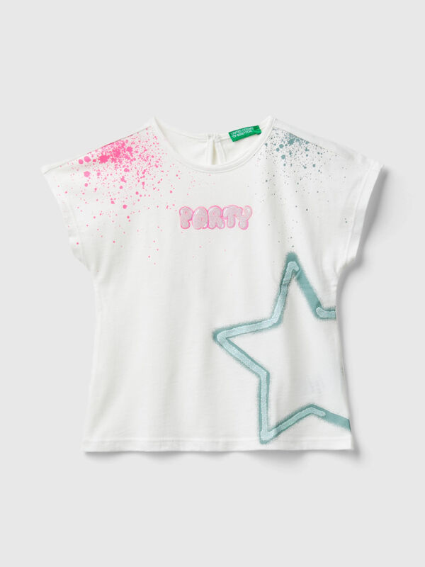 T-shirt com estampa glitter Menina