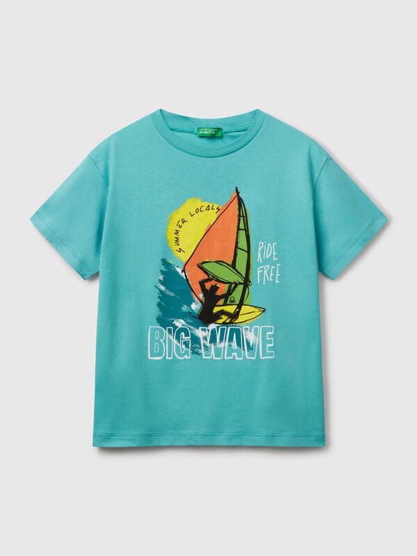 T-shirt em algodão com estampa Menino
