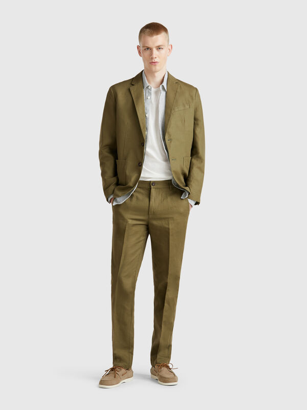 Chinos slim fit em mistura de linho Homem