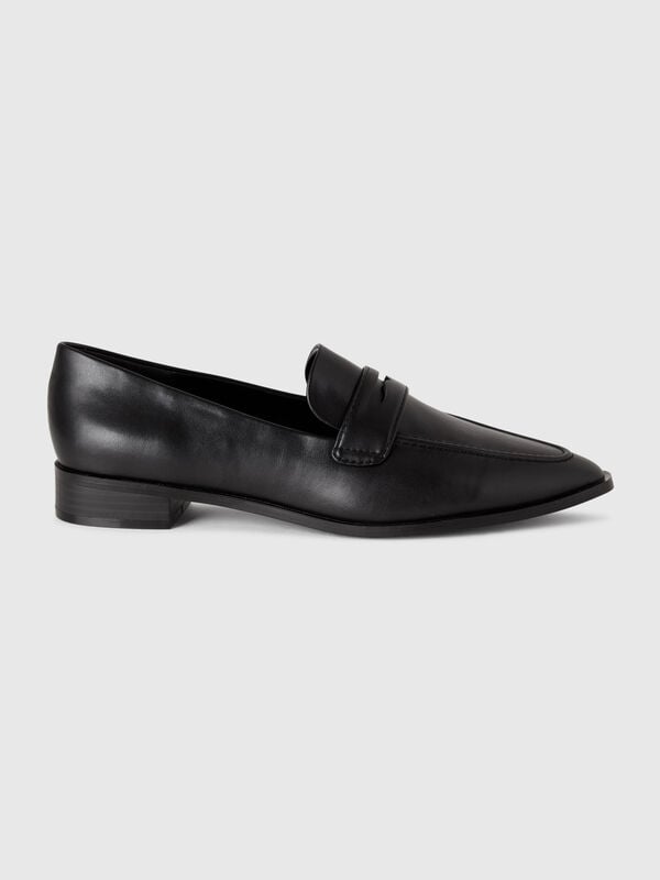 Mocassins em tecido efeito pele Mulher