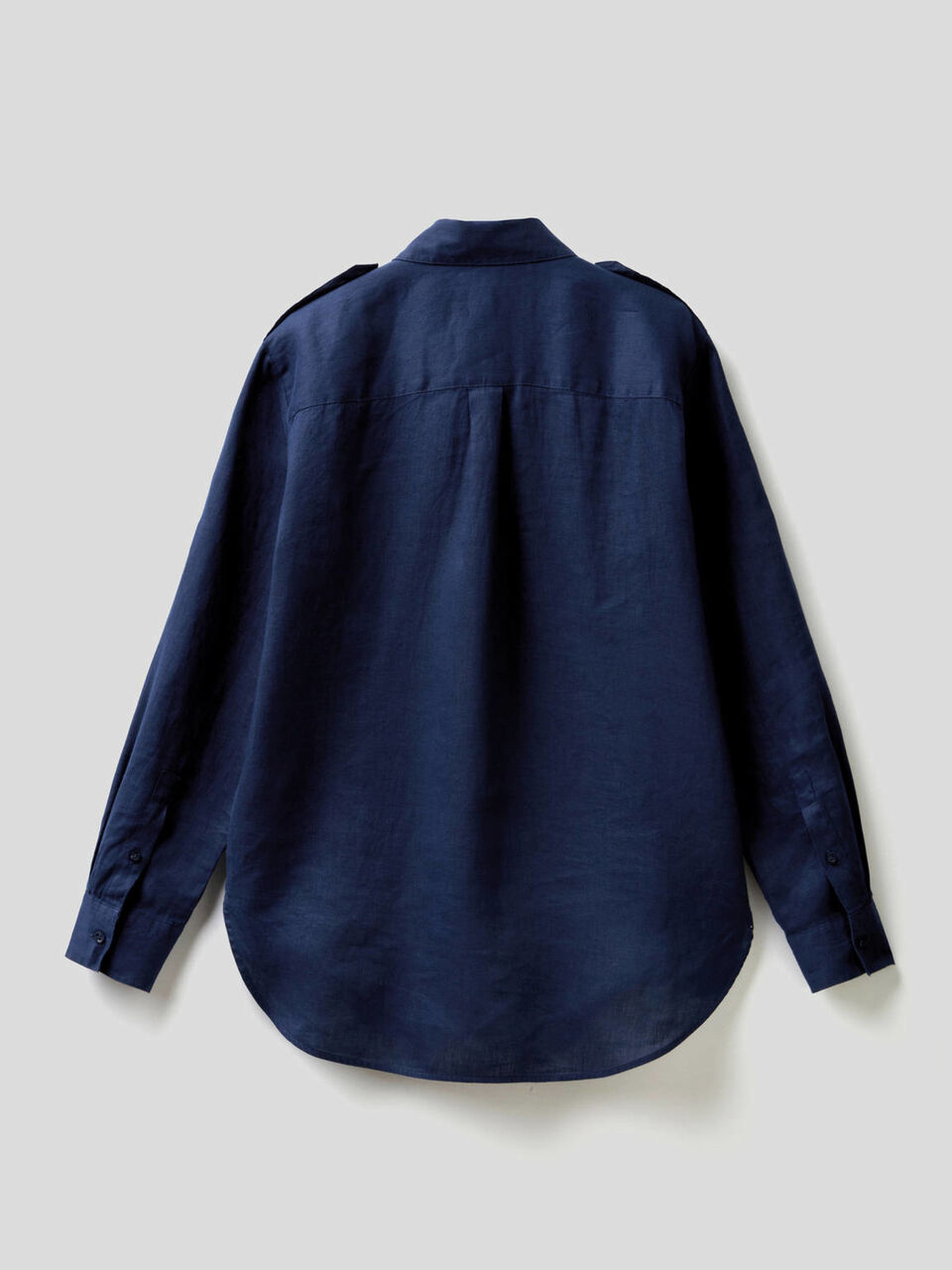 Camisa button down em puro linho image number 2
