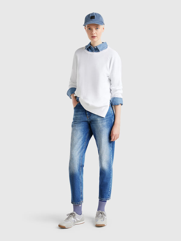 Calça jeans mom fit Mulher