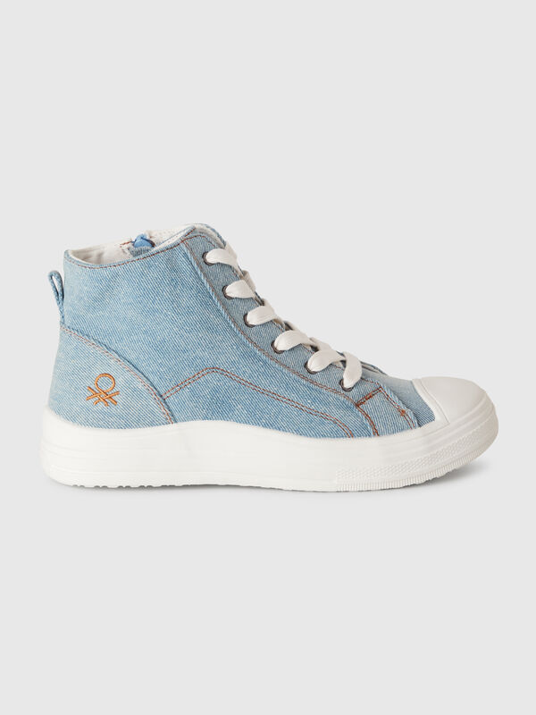 Tênis cano alto com efeito jeans Menino