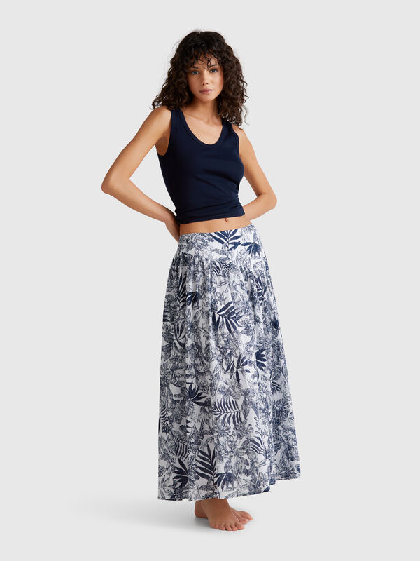 Saia comprida com estampado tropical Mulher
