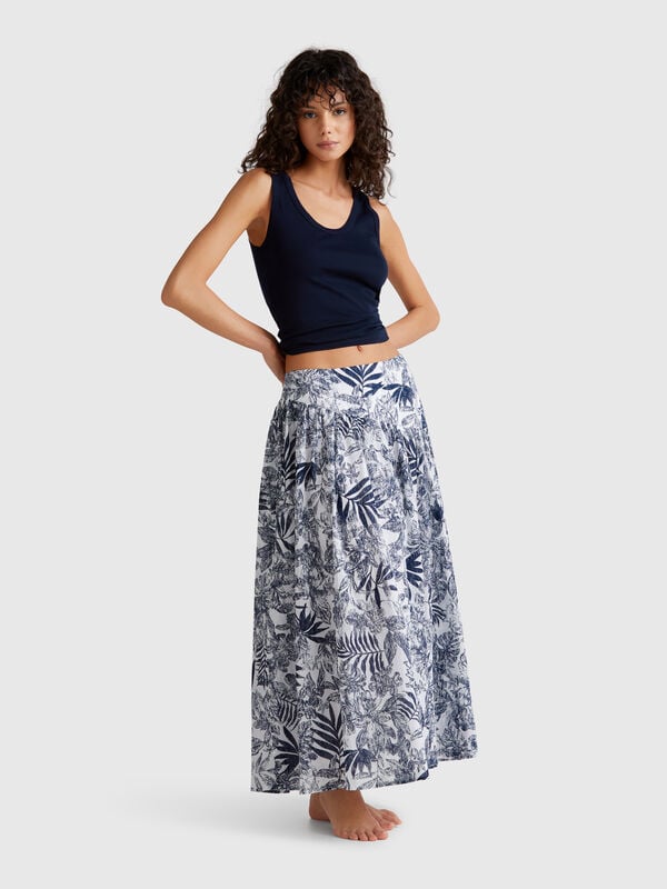 Saia comprida com estampado tropical Mulher