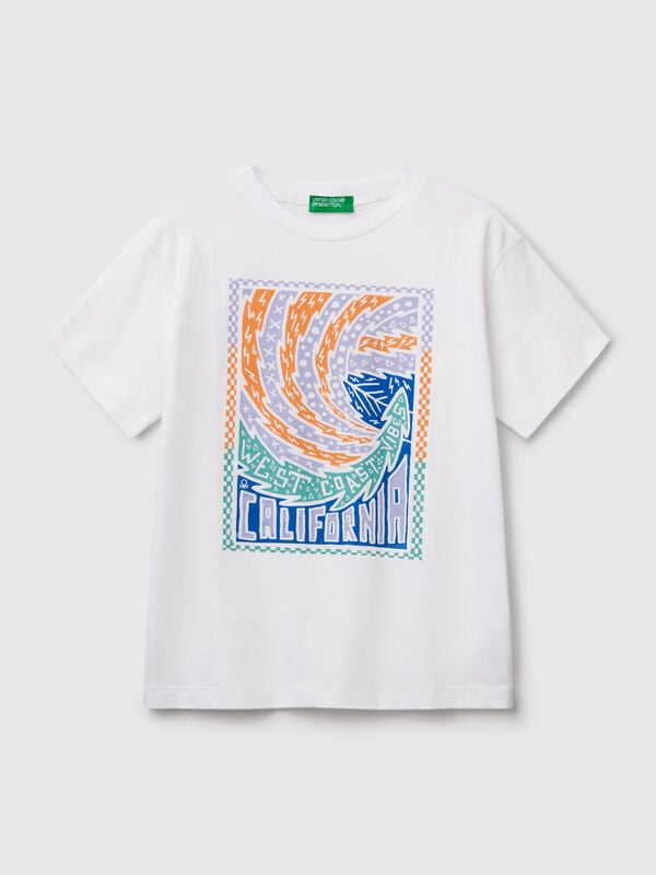 T-shirt em algodão com estampa Menino