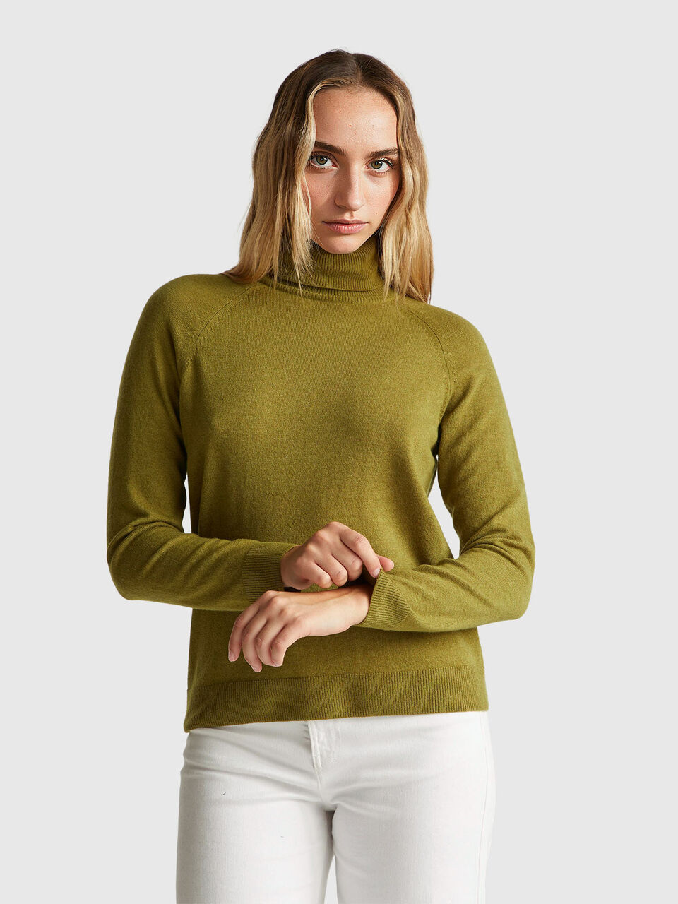 TURTLE NECK SWEATER Mulher image number null