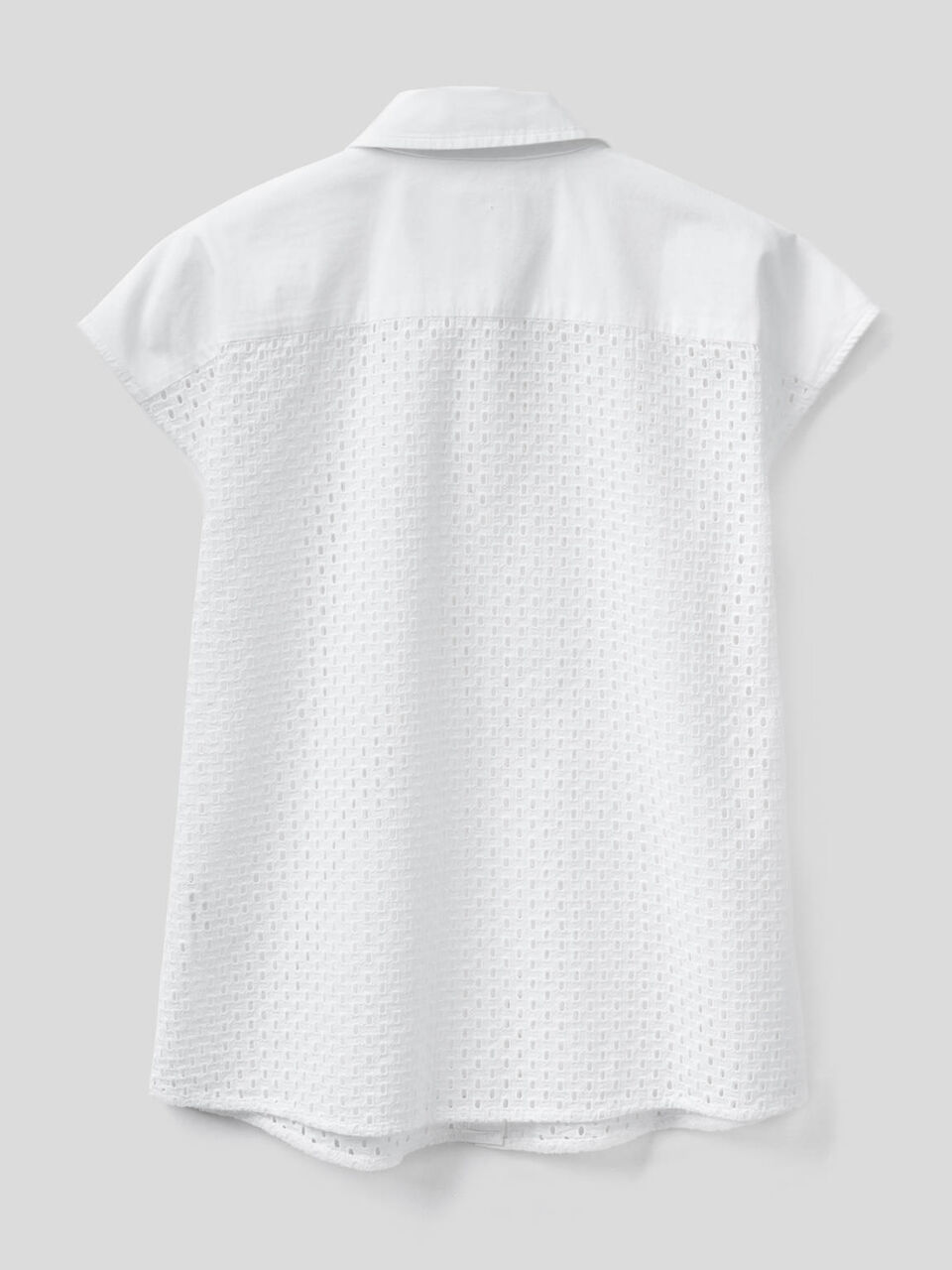 Camisa em tecido bordado inglês de 100% algodão image number 2