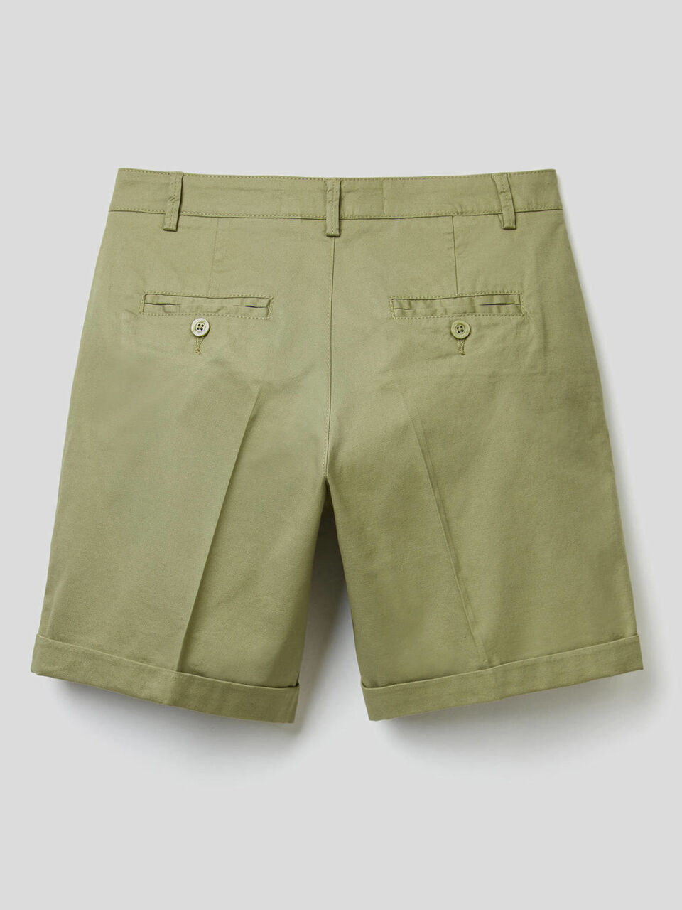 Bermudas em algodão elástico image number 2