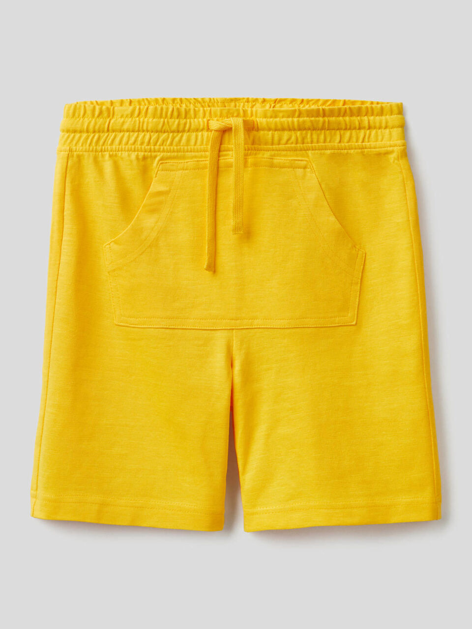 Bermudas com bolso canguru image number null