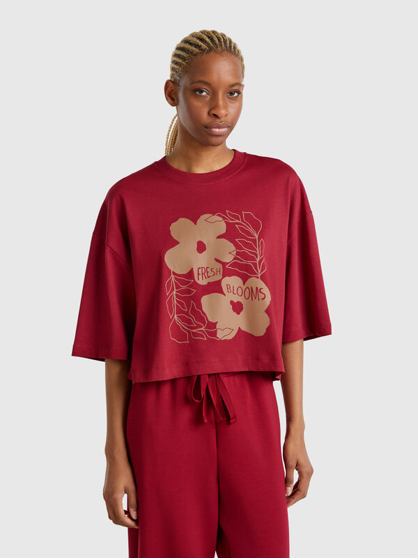 T-shirt com estampa às flores Mulher