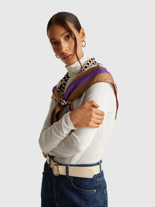 T-shirt de gola alta em mistura de viscose e caxemira Mulher