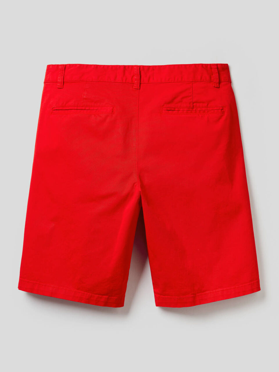 Bermudas chino em algodão stretch image number 2