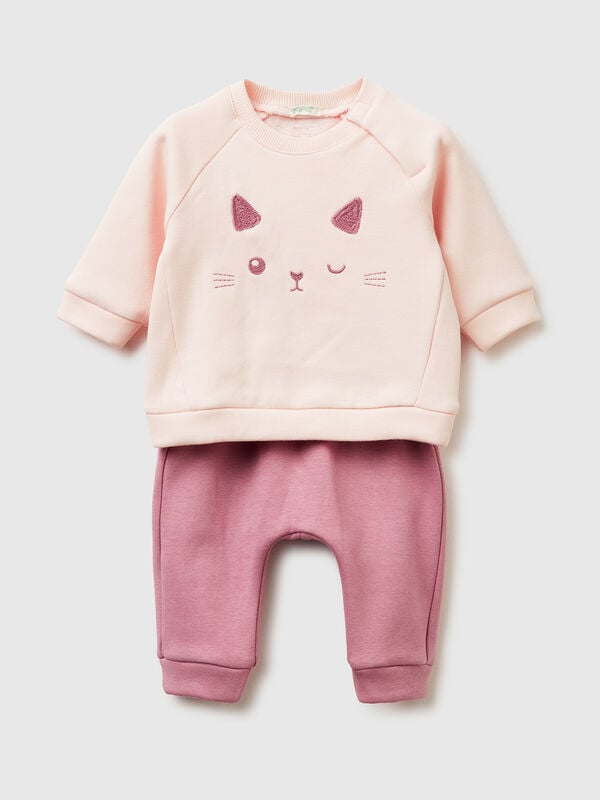 Conjunto com bordado de animalzinho Recém-nascido