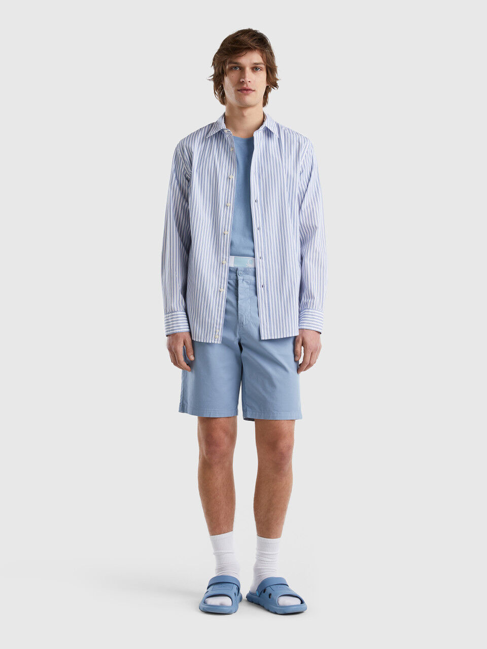 Bermudas chino em algodão stretch