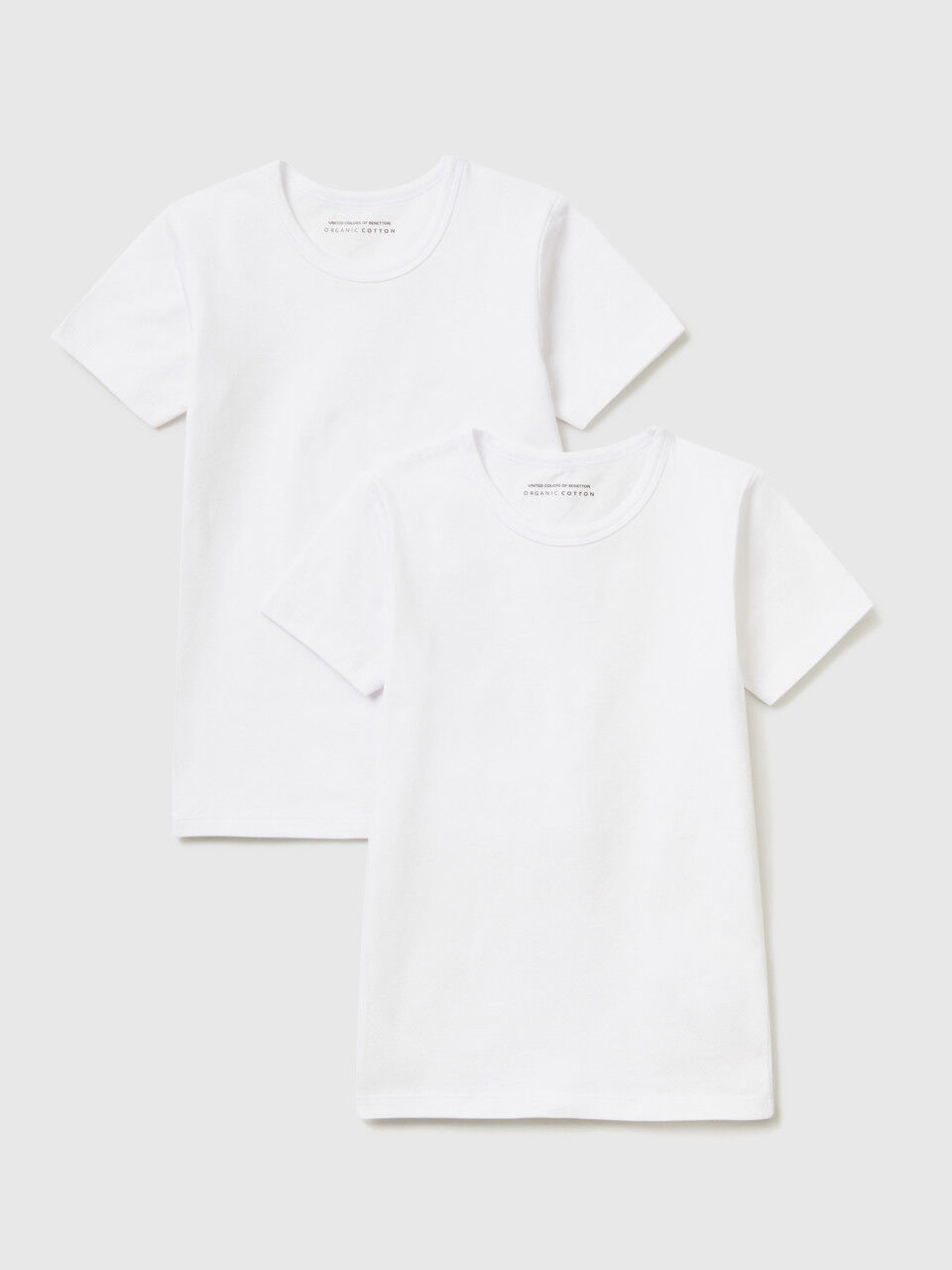 Duas t-shirts brancas em algodão orgânico stretch