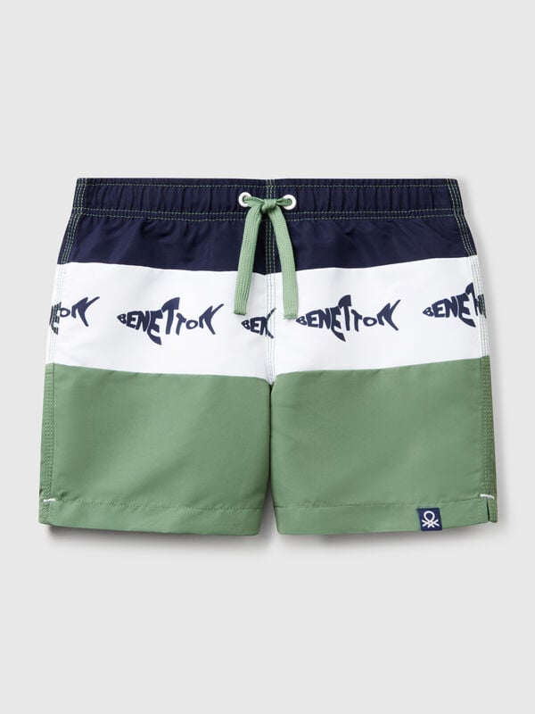 Boxers de banho com estampa de tubarões Menino