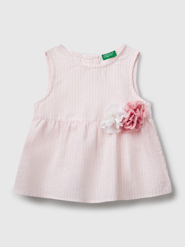 Blusa às riscas em mistura de linho Menina