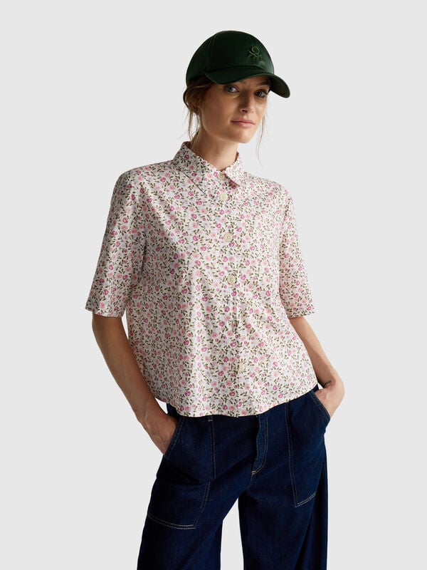 Camisa padrão de manga curta Mulher