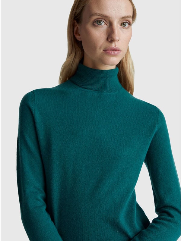 Camisola de gola alta verde em pura l&atilde; Merino Mulher