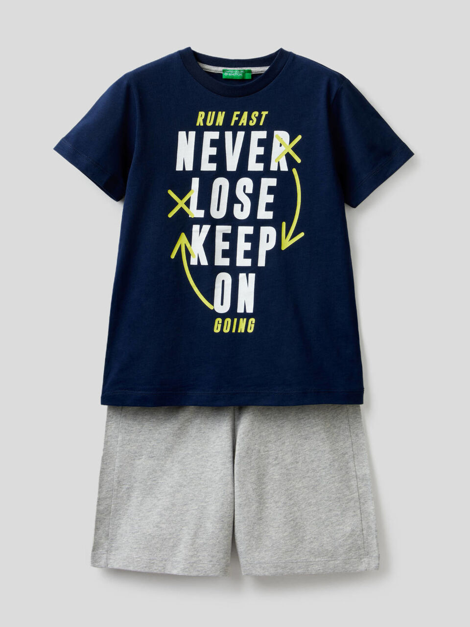 Conjunto t-shirt e bermudas image number 1