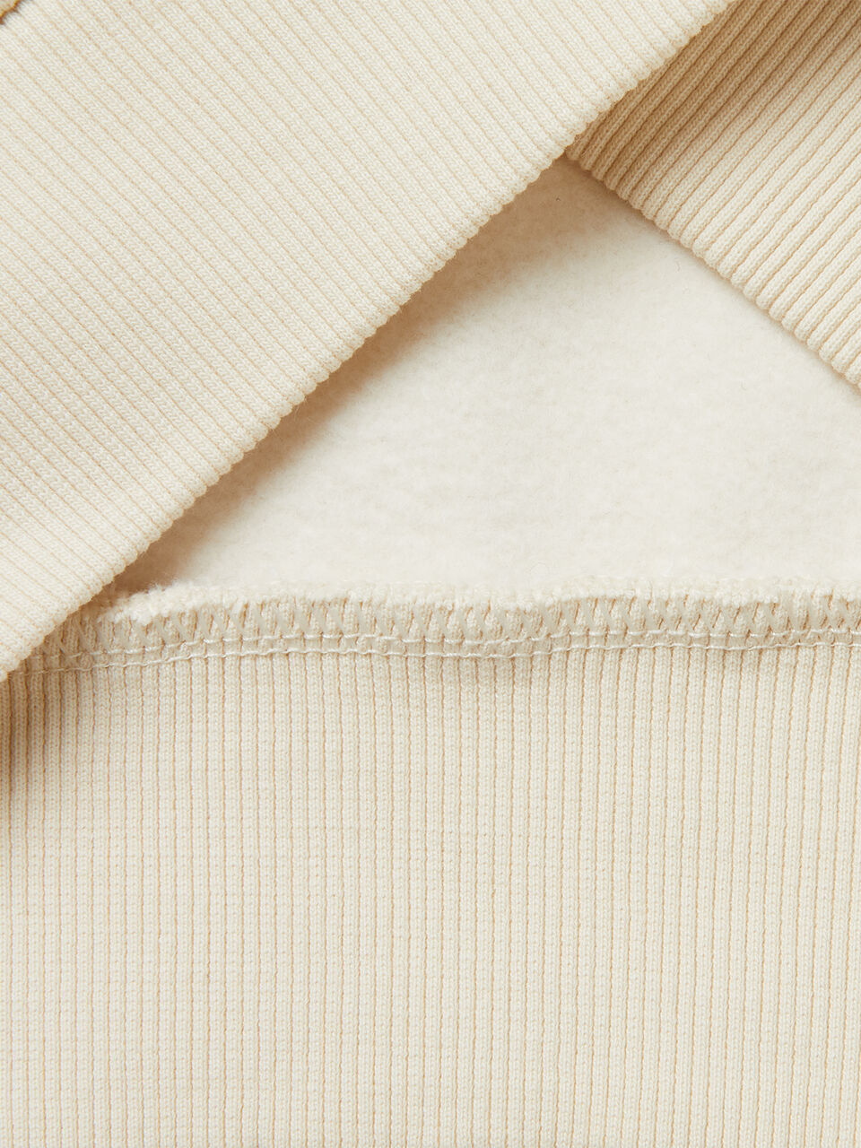 SWEATER W/HOOD Menino image number null