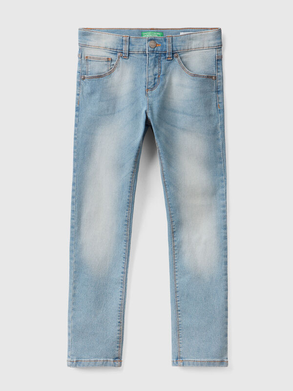Jeans slim fit cinco bolsos