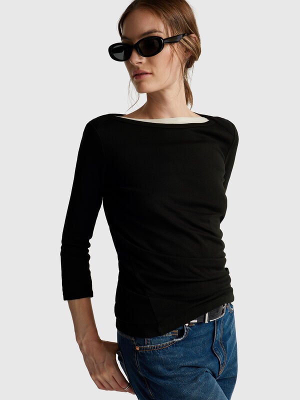T-shirt com decote à barco Mulher
