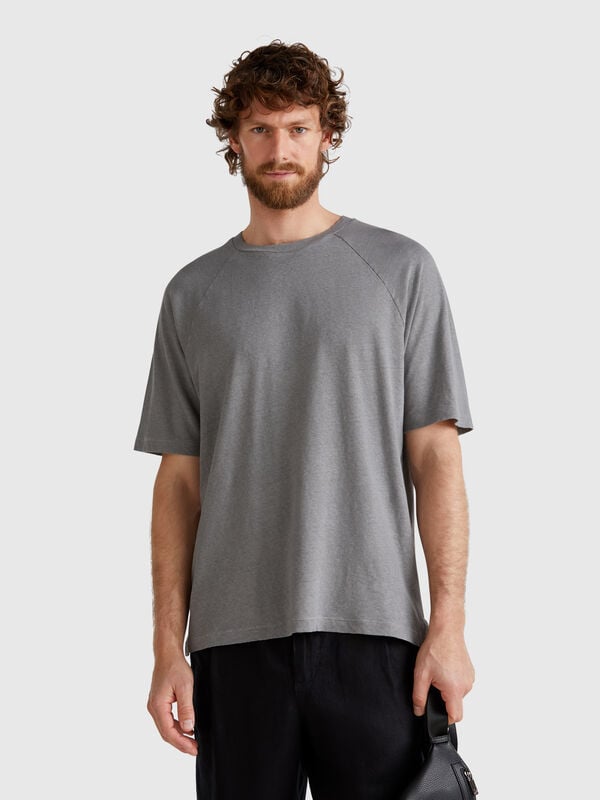 T-shirt em mistura de linho Homem