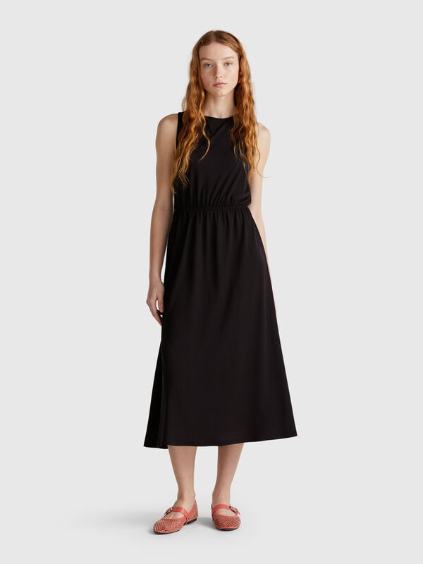Vestido com abertura atrás Mulher