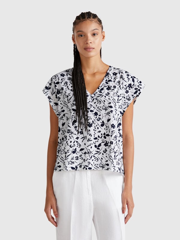 T-shirt com estampa de flores Mulher