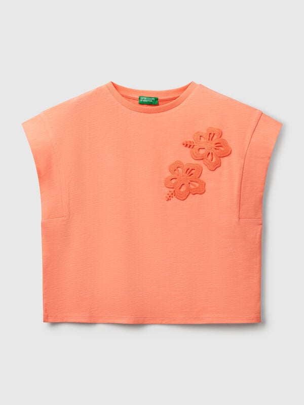 T-shirt com patch macramé Menina