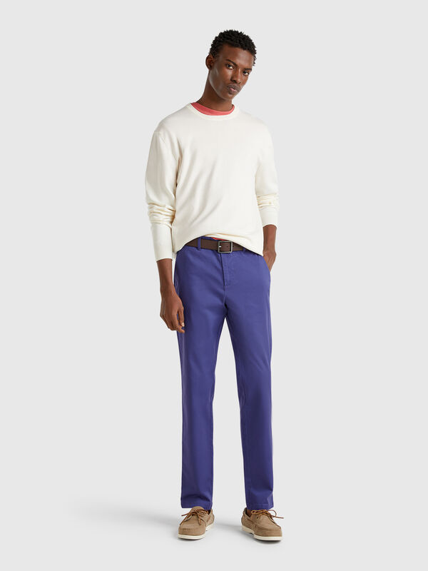 Chinos slim fit em algodão stretch Homem