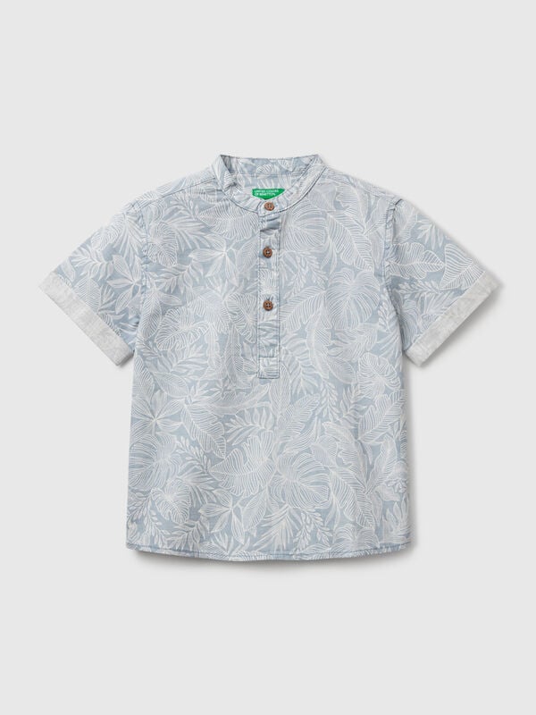 Camisa com estampa tropical Menino