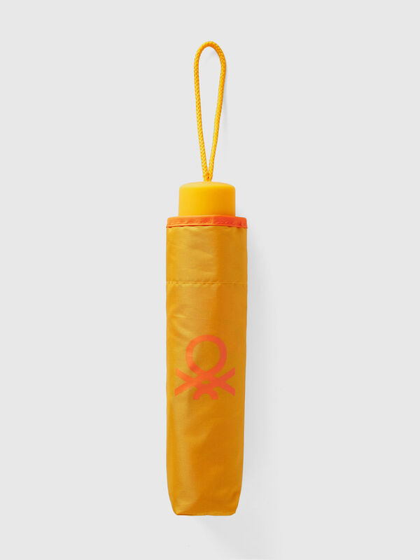 Guarda-chuva amarelo