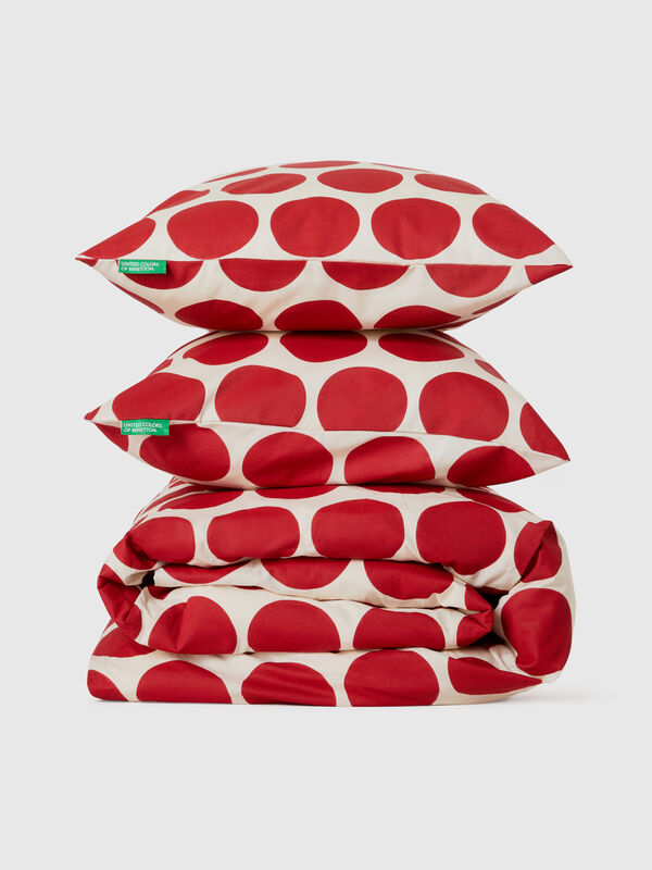 Set de capa de edredão para cama de casal branco com bolinhas vermelhas
