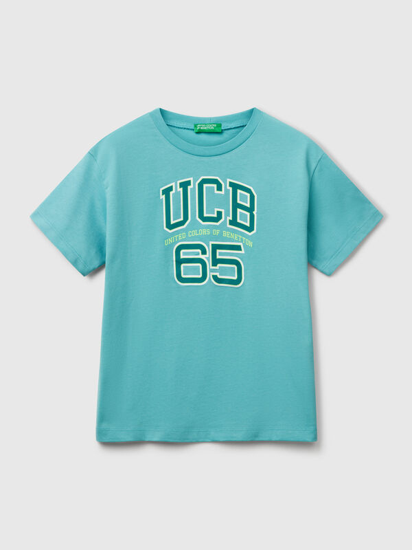 T-shirt com logótipo Menino
