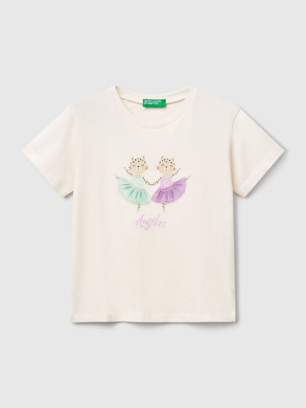 T-shirt com estampa e aplicação Menina